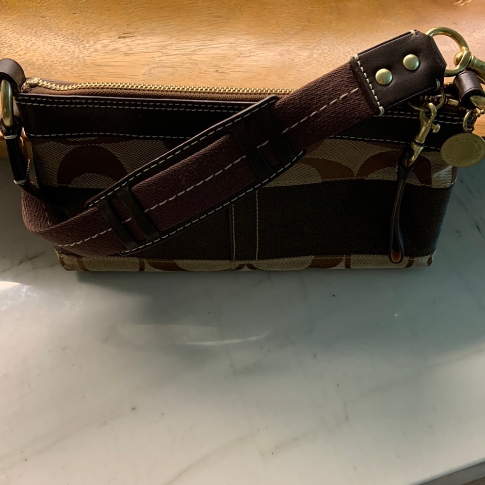Coach small bag brown/tan.